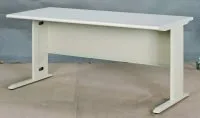 CD 辦公桌